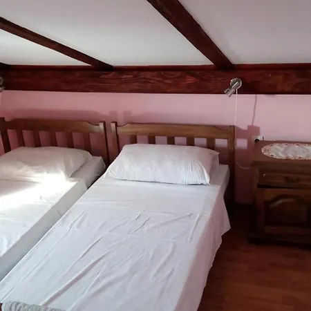 By The Sea Tkon, Pasman - 8218 *